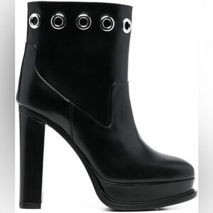 Authentic Alexander McQueen Alexander Mc Queen Leather Heel Ankle Boots